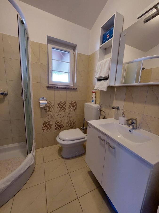 Lana Apartment