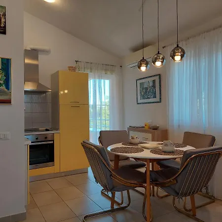 Ferienwohnung Lana Fažana Exterior foto